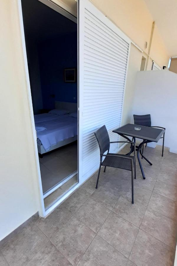 Nikolaki Rooms Pórto Ráfti Kültér fotó